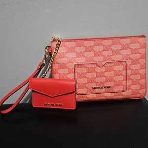 NWT: 2 for 1 - Michael Kors Set (Wristlet and Cardholder)
